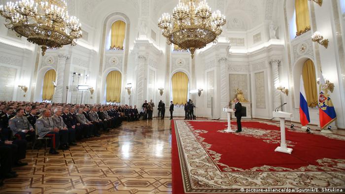 Russland Präsident Wladimir Putin - Auszeichnung im Kreml
