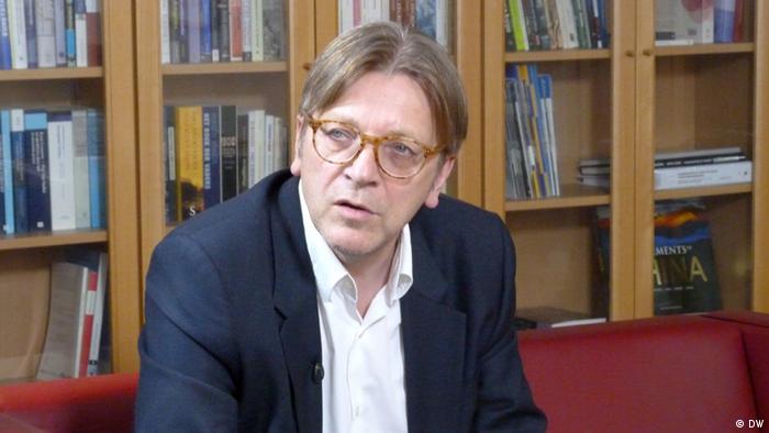 Guy Verhofstadt im DW Interview mit Zhanna Nemtsova