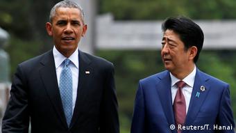 O αμερικανός πρόεδρος Μπαράκ Ομπάμα με τον ιάπωνα πρωθυπουργό Σίνζο Άμπε