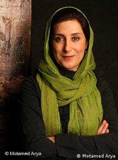 معتمدآریا از هنرمندانی است که در انتخابات سال ۸۸ از میرحسین موسوی حمایت کرد