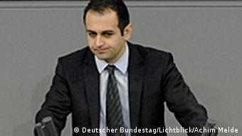 Μπιτζάν Τζιρ-Σαράι: «Προβληματικό ως γερμανός βουλευτής να δειπνώ στο ίδιο τραπέζι με αυτόν»