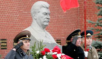Monumenti para varrit të Stalinit në Murin e Kremlinit