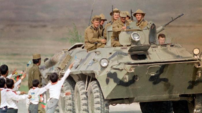 Afghanistan Sowjetunion sowjetische Truppen verlassen Kabul 1988 (AP)