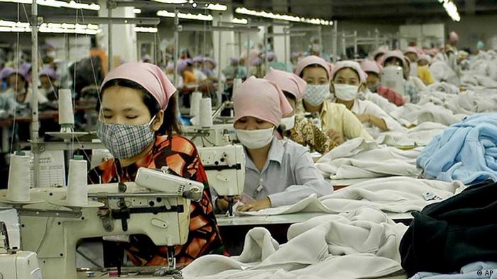 Trabajadoras en una fábrica de Camboya.