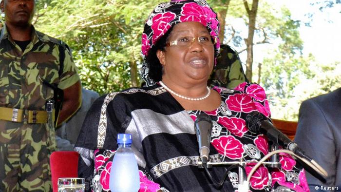 Malawi President Dissolves Cabinet Over Corruption Scandal News