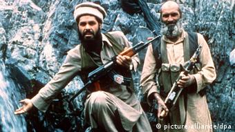 Ισλαμιστές αντάρτες φωτογραφίζονται με σοβιετικά όπλα