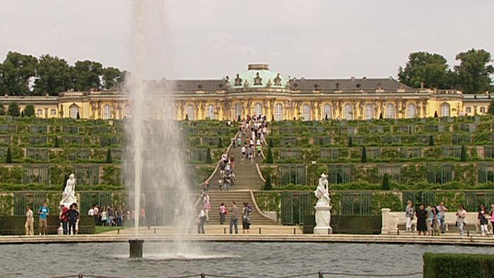 World Heritage Palaces And Gardens In Potsdam Dw Travel Dw