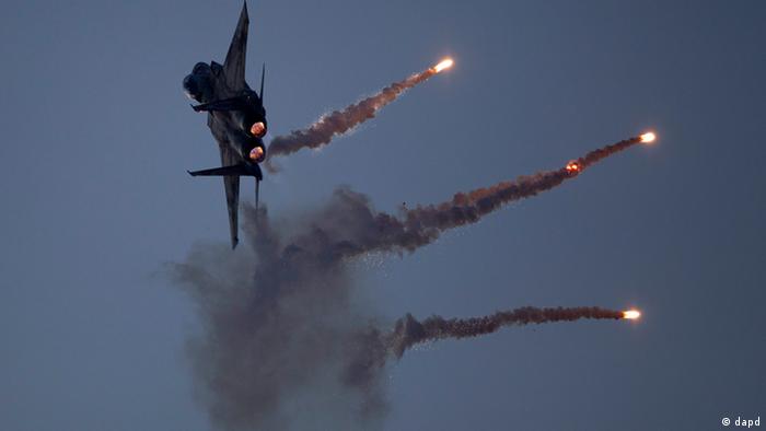 Symbolbild Israelische Kampfjets bombardieren syrisches Militär bei Damaskus (dapd)
