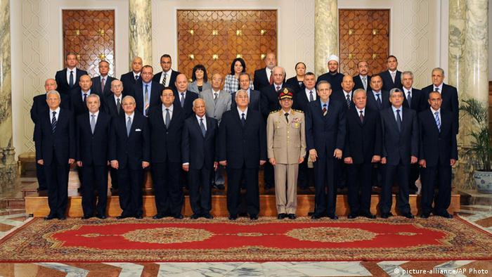 New Egyptian Cabinet Sworn In News Dw 16 07 2013