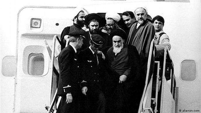 Am 1.2.1979 kehrt Ayatollah Khomeini aus dem Exil in den Iran zurück (Foto: akairan.com)