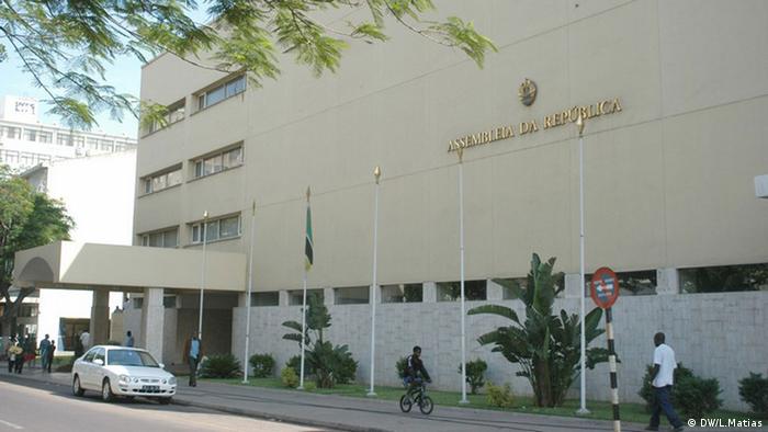 Mosambiks Parlament (DW/L.Matias)
