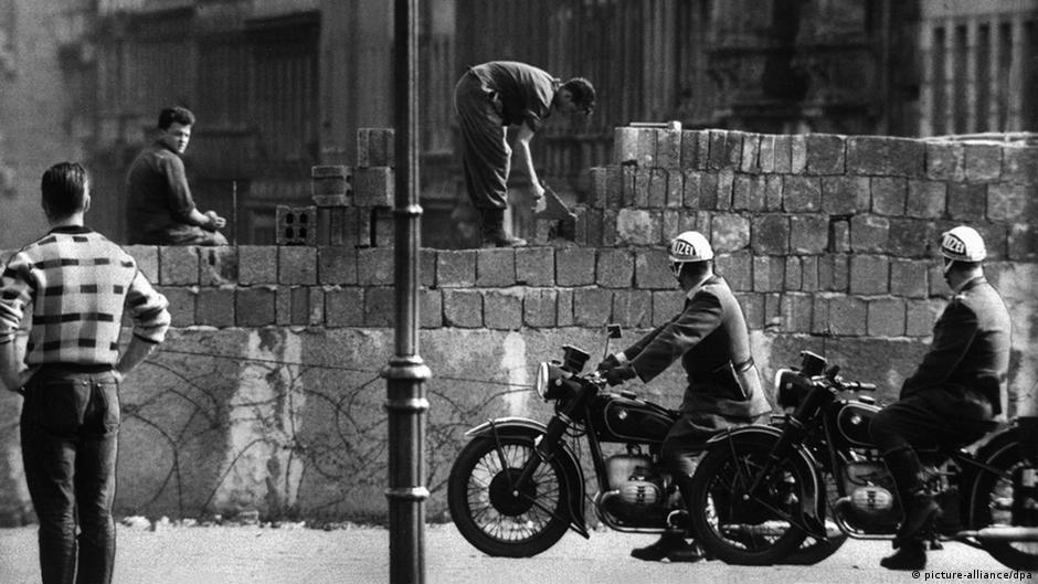 1961: What Germany was like when the Berlin Wall was built | When ...