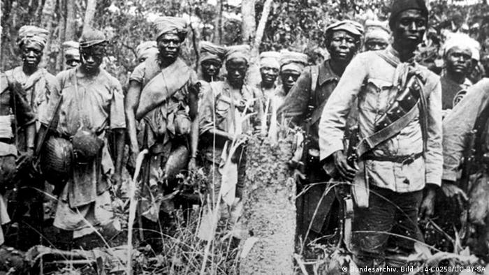 یک میلیون نفر از مردم آفریقا در حمل جنگ‌افزار کشورهای درگیر در جنگ شرکت داشتند