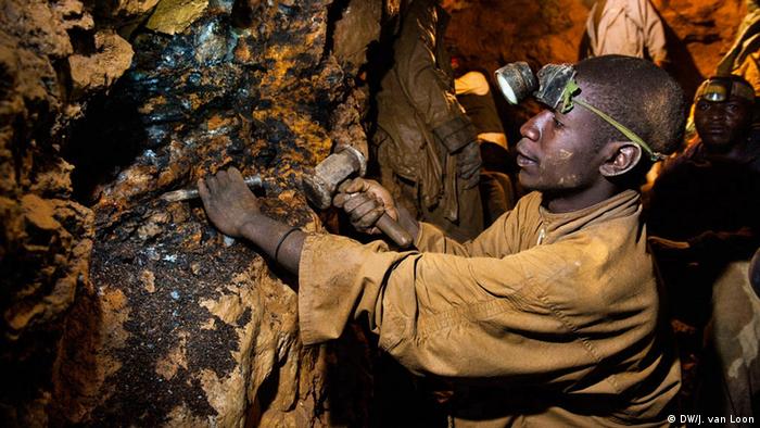 Konfliktfreie Kalimbi-Mine Kongo Minenarbeiter