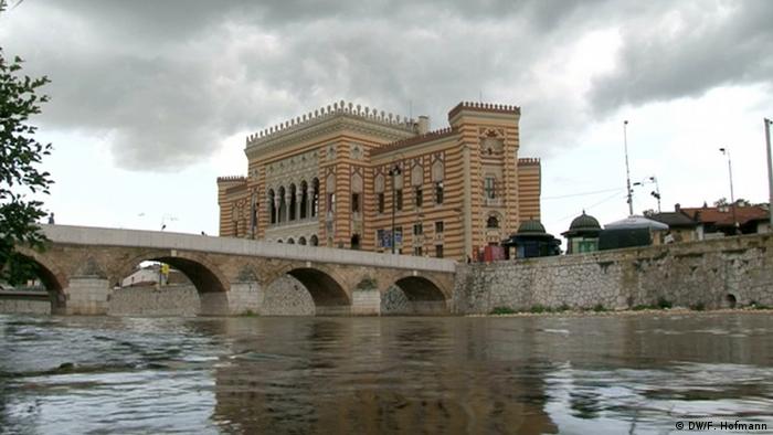 Bosnien Nationalbibliothek Sarajevo (DW/F. Hofmann)