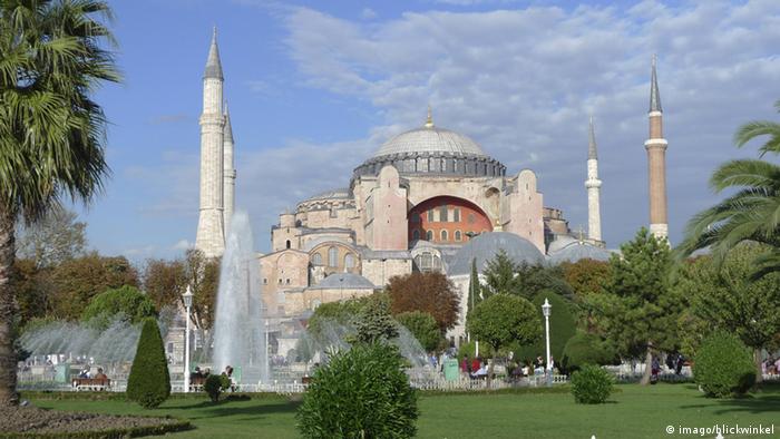Die Kuppelbasilika Hagia Sophia - Foto: imago/blickwinkel