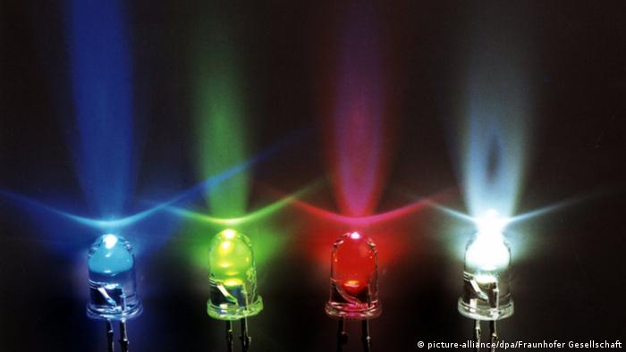 Farbige Leuchtdioden (picture-alliance/dpa/Fraunhofer Gesellschaft)