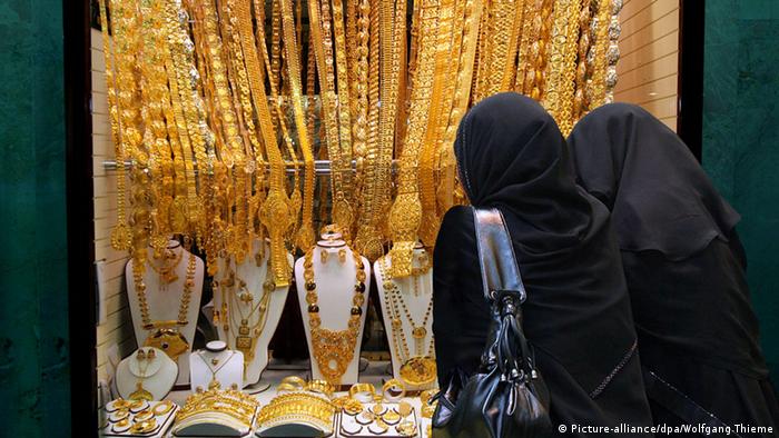 أليس الذهب الأفضل لزينة العرب لمواجهة أيام الشدة سياسة واقتصاد