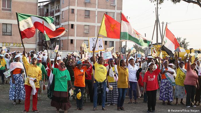 Äthiopien vor der Wahl EPRDF Anhänger in Addis Abeba (Reuters/Tiksa Negeri)