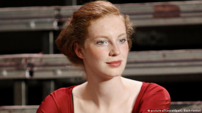  Luise Wolfram como Brunhilde