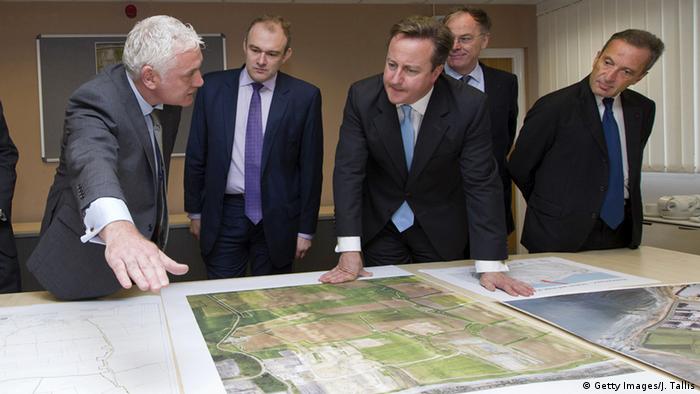 England - Inspektion Bauplan Atomkraftwerk Hinkley Point C mit David Cameron (Getty Images/J. Tallis)