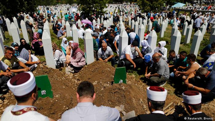 20 Jahre Völkermord in Srebrenica (Reuters/A. Bronic)