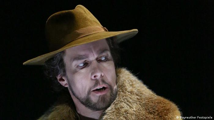 Georg Zeppenfeld en el papel del rey Marke en Tristán e Isolda en el Festival de Bayreuth de 2015.