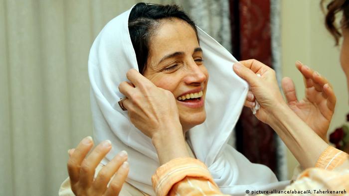 Iran Nasrin Sotudeh Menschenrechtsaktivistin (picture-alliance/abaca/A. Taherkenareh)