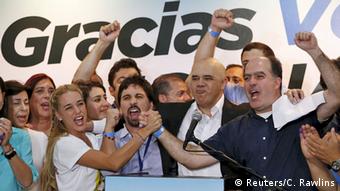 Venezuela Wahlen Lilian Tintori Opposition Jubel Wahlsieg (Reuters/C. Rawlins)