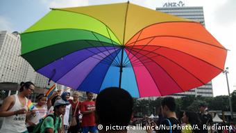 Indonesien LGBT Marsch (picture-alliance/NurPhoto/A. Rudianto)