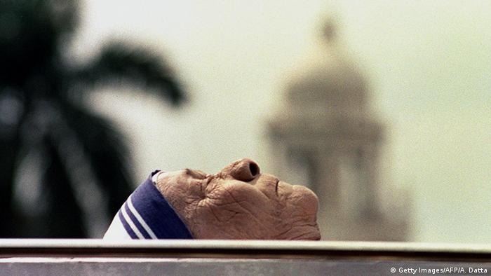 Indien Mutter Teresa Begräbnis in Kalkutta