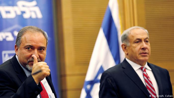 Avigdor Lieberman (izqda.) y Benjamín Netanyahu.