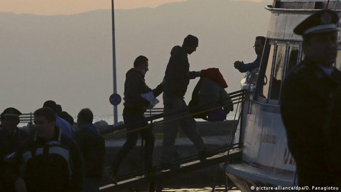 Migrant repatriations from Greece (picture-alliance/dpa/O. Panagiotou)