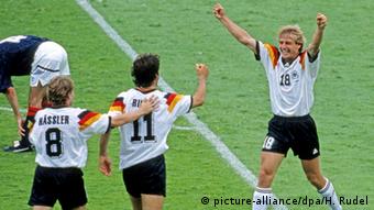 Fußball EM 1992 Deutschland Schottland Klinsmann (picture-alliance/dpa/H. Rudel)