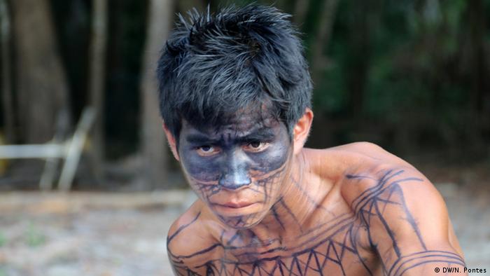 Brasilien Volkstamm Munduruku Tatoo