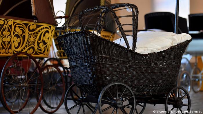Самая старинная коляска в музее Цайц