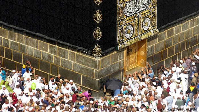 Saudi-Arabien Mekka Hajj Pilger umrunden die Kaaba (Getty Images/AFP/A. Gharabli)