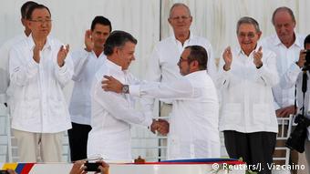 Kolumbien Historisches Friedensabkommen in Cartagena unterzeichnet (Reuters/J. Vizcaino)