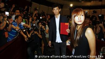 China Sixtus Leung und Yau Wai ching LEGICO Hong Kong (picture-alliance/ZumaPress/Liau Chung Ren)