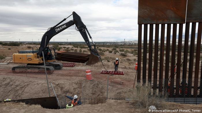 Muro México-EE.UU. (picture-alliance/AP Photo/C. Torres)