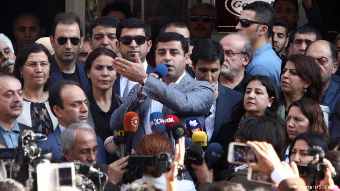 HDP'nin eski eş genel başkanı Selahattin Demirtaş - Diyarbakır, 27.10.2016