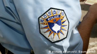 Albanie Polizist in Prizren Kosovo (picture alliance/U. Baumgarten)
