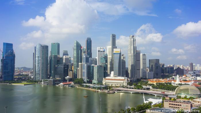 Singapur Skyline (picture alliance/dpa/Robertharding)