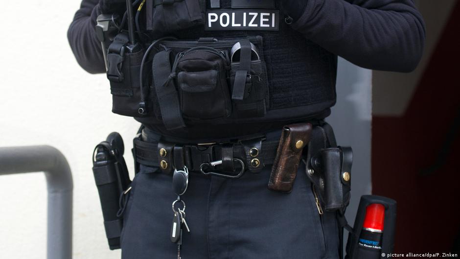 German police arrest three terror suspects | DW | 13.04.2018