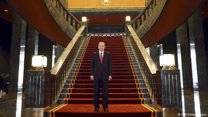 Реджеп Тайип Эрдоган в своем дворце