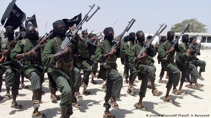 Somalia Al-Shabaab fighters (picture alliance/AP Photo/F. A. Warsameh)