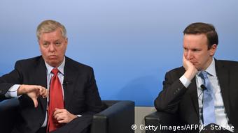 Deutschland Lindsey Graham und Christopher Murphy auf der Münchener Sicherheitskonferenz (Getty Images/AFP/C. Stache)