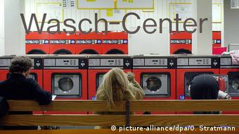 Εκτός μόδας τα συμβατικά καθαριστήρια στη Γερμανία
