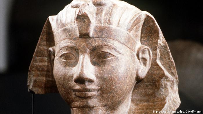 Busto da rainha-faraó Hatschepsut