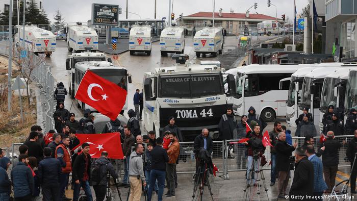 Türkei Ankara Abriegelung Botschaft der Niederlande (Getty Images/AFP/A. Altan)